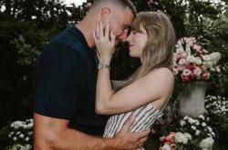 麻将胡了2-特拉(lā)維(wéi)斯·凱(kǎi)爾(ěr)西（Travis Kelce）爆料(liào)：他和(hé)泰勒·斯威夫特（Taylor Swift）2.5年恋爱零争吵！！！姐妹们甜蜜警报拉(lā)滿(mǎn)！！！堪(kān)萨斯城(chéng)酋长队紧端特拉(lā)維(wéi)斯·凱(kǎi)爾(ěr)西（Travis Kelce）在最新一期(qī)《New Heights》播客(kè)上(shàng)，和(hé)乔治·克鲁尼（George Cloo...