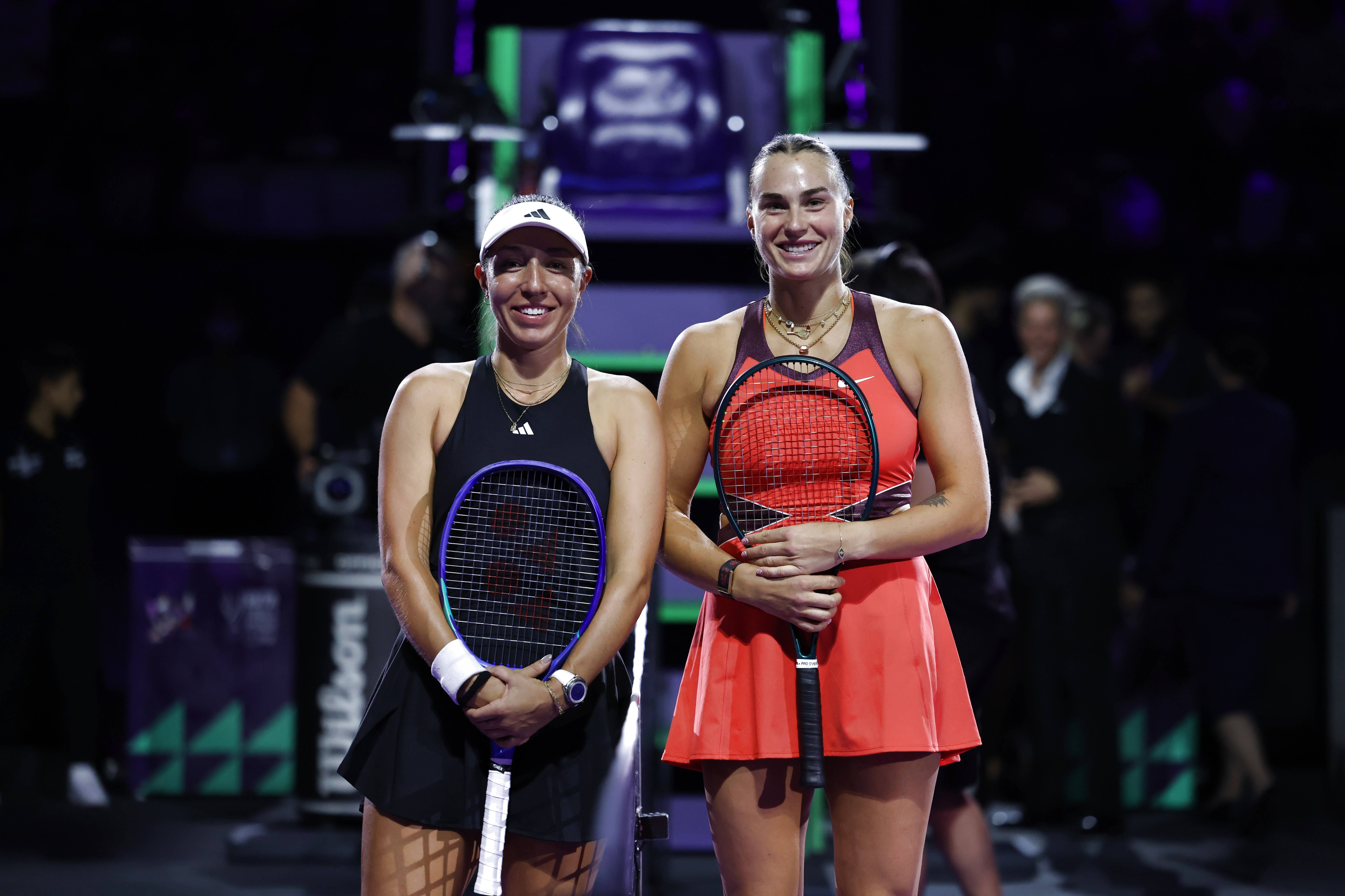 （体育）网球——WTA年终总决赛：萨巴伦卡胜佩古拉