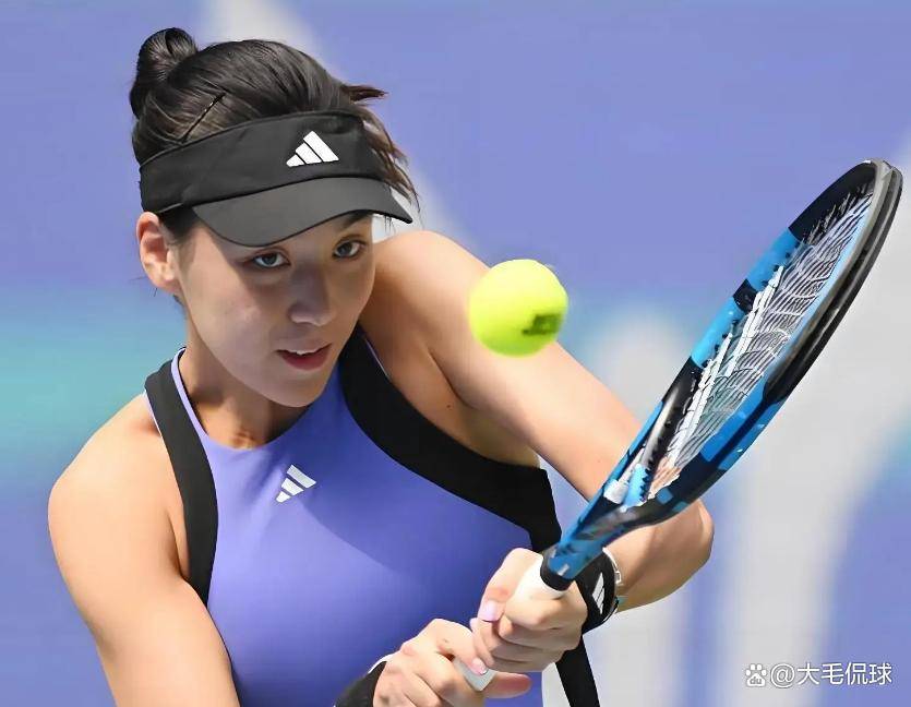 网球女单16强诞生，郑钦文硬抗17个破发点，王欣瑜遗憾淘汰